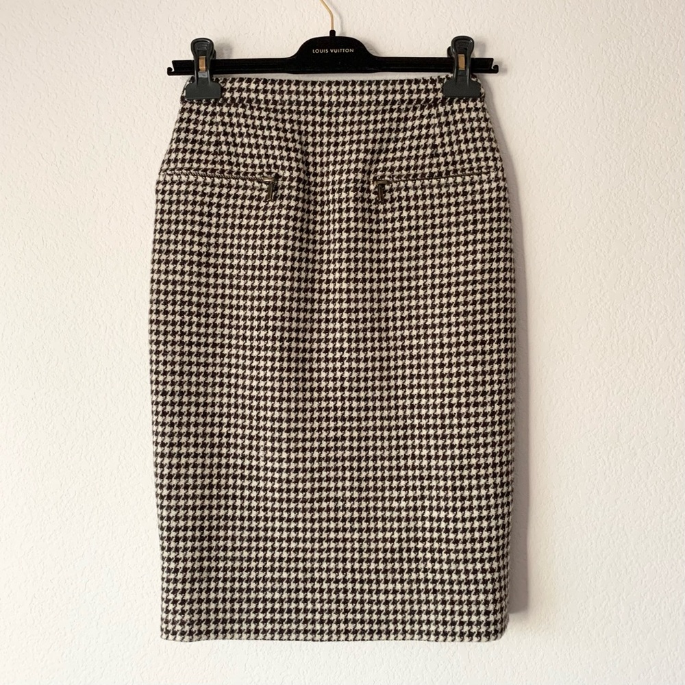Chanel wool houndstooth skirt